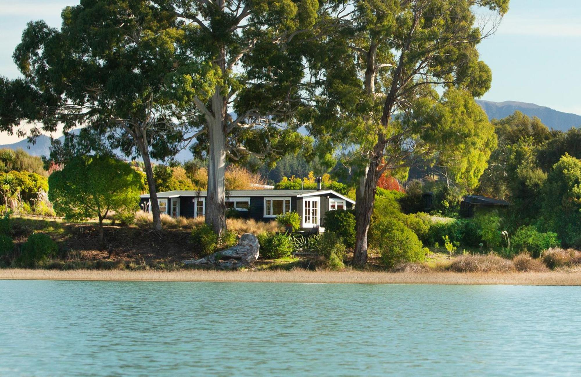 The Apple Pickers' Cottages At Matahua Mapua Bagian luar foto